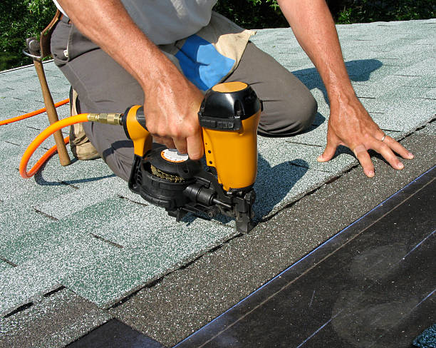 Quick and Trustworthy Emergency Roof Repair Services in Mahtomedi, MN